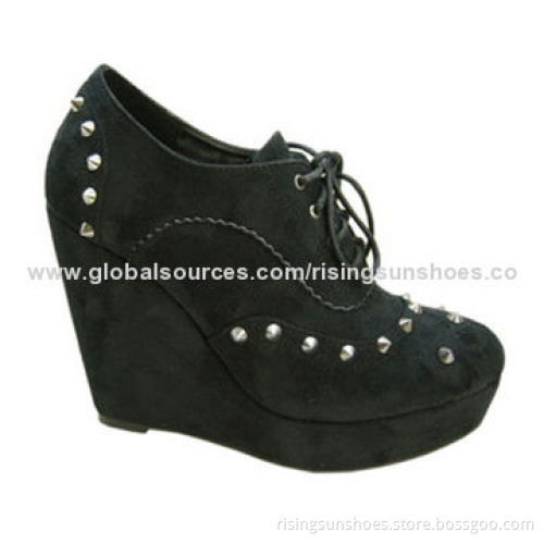 Women's dress ankle boots with velvet upper and conical metal rivets